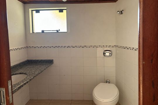 Lavabo de casa para alugar com 2 quartos, 80m² em Campeche Central, Florianópolis
