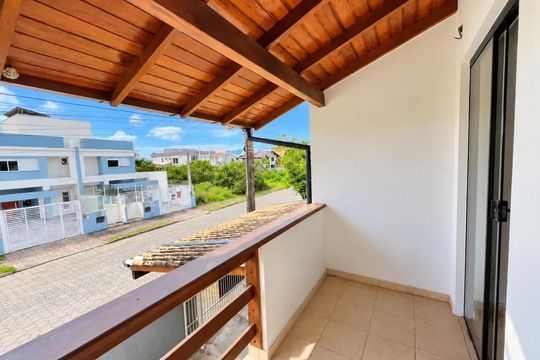 Varanda de casa para alugar com 2 quartos, 80m² em Campeche Central, Florianópolis