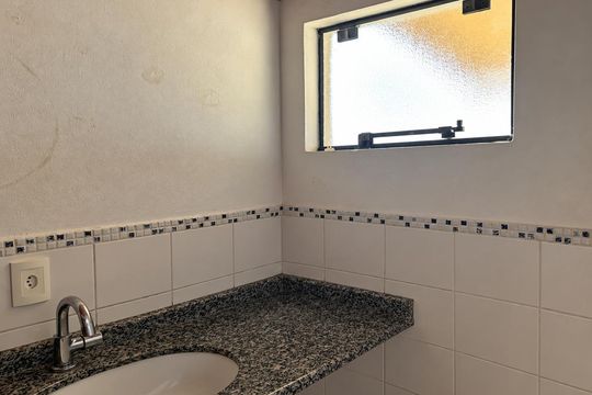 Lavabo de casa para alugar com 2 quartos, 80m² em Campeche Central, Florianópolis