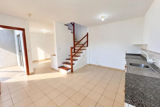Cozinha de casa para alugar com 2 quartos, 80m² em Campeche Central, Florianópolis
