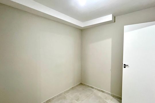 Quarto 2 de apartamento para alugar com 2 quartos, 50m² em Vila Silvia, São Paulo