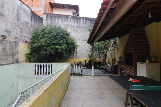 Quintal superior de casa à venda com 4 quartos, 440m² em Vila Rio Branco, São Paulo