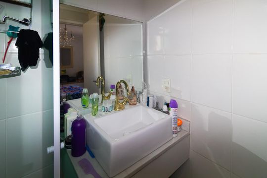 Banheiro da Suíte de apartamento para alugar com 3 quartos, 75m² em Parque São Lucas, São Paulo
