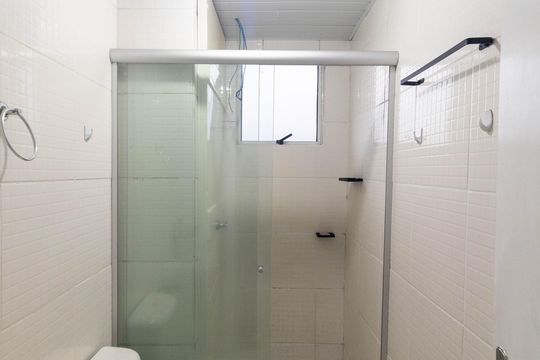 Banheiro Social de apartamento para alugar com 2 quartos, 47m² em Campo de Santana, Curitiba