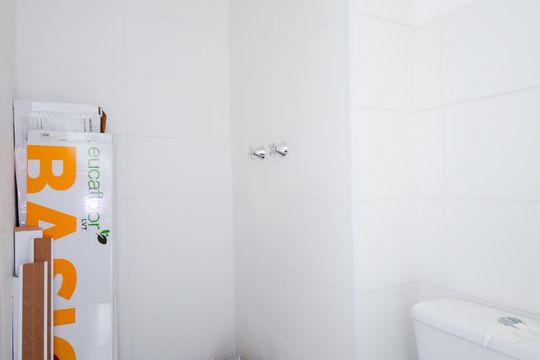 Banheiro de apartamento para alugar com 2 quartos, 35m² em Vila Rosalia, Guarulhos