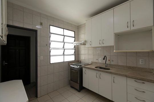 COZINHA de apartamento para alugar com 2 quartos, 96m² em Vila Eliza, Campinas