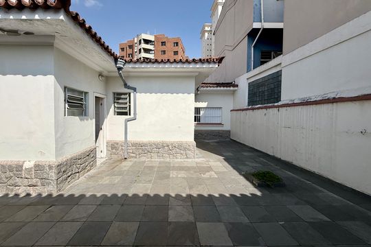 Quintal de casa para alugar com 2 quartos, 200m² em Santo Amaro, São Paulo