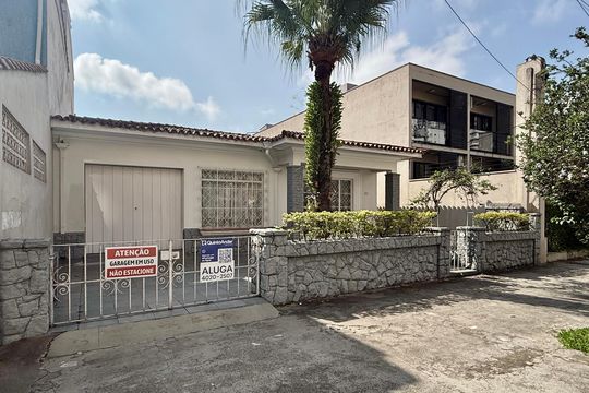 Fachada  de casa para alugar com 2 quartos, 200m² em Santo Amaro, São Paulo