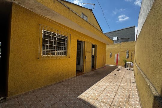 Quintal de casa à venda com 2 quartos, 250m² em Helena Maria, Osasco