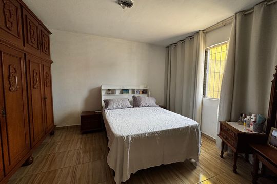 Suíte  de casa à venda com 2 quartos, 250m² em Helena Maria, Osasco