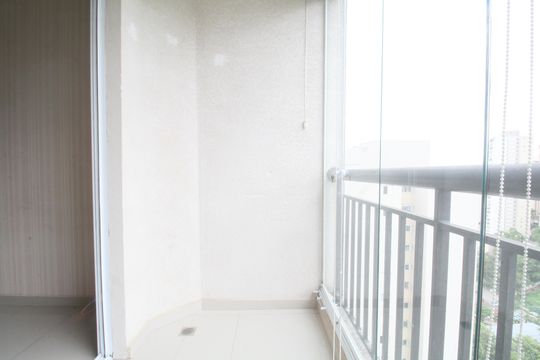 Varanda  de apartamento à venda com 3 quartos, 64m² em Vila Andrade, São Paulo