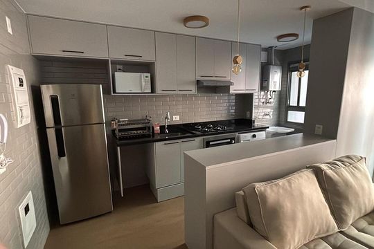 Cozinha de apartamento à venda com 1 quarto, 51m² em Alphaville Industrial, Barueri