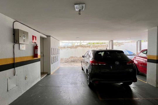 Garagem de apartamento à venda com 3 quartos, 118m² em Heliópolis, Belo Horizonte