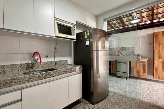 Cozinha de apartamento à venda com 3 quartos, 118m² em Heliópolis, Belo Horizonte