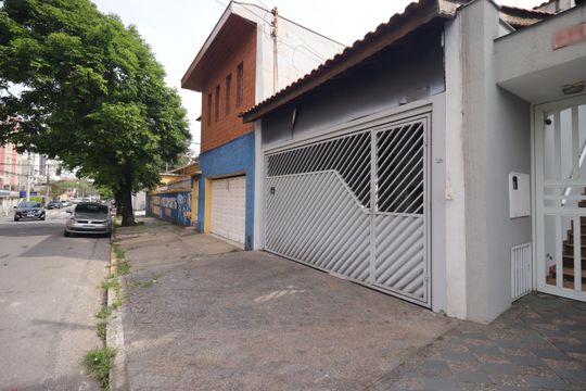 Fachada de casa à venda com 3 quartos, 274m² em Vila Alzira, Santo André
