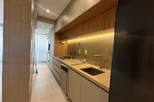 Cozinha de apartamento à venda com 2 quartos, 89m² em Dezoito do Forte Empresarial/alphaville., Barueri