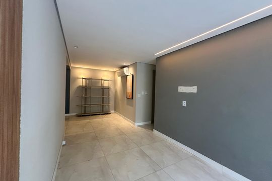 Sala de apartamento à venda com 2 quartos, 89m² em Dezoito do Forte Empresarial/alphaville., Barueri