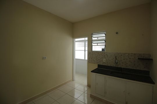 Cozinha e Área de Serviço de casa para alugar com 3 quartos, 98m² em Marapé, Santos