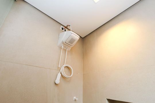 Banheiro de kitnet/studio para alugar com 1 quarto, 15m² em Vila Mariana, São Paulo