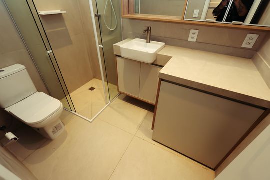 Banheiro de kitnet/studio para alugar com 1 quarto, 15m² em Vila Mariana, São Paulo