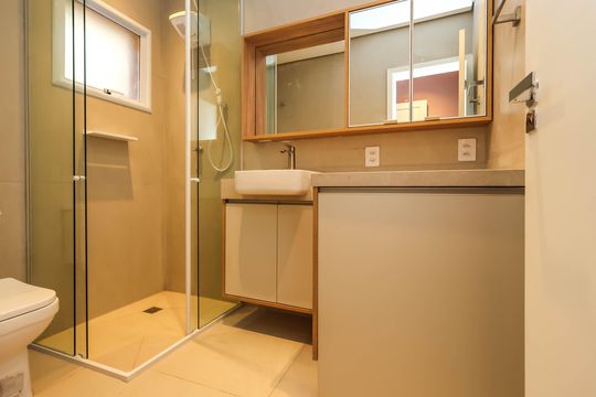 Banheiro de kitnet/studio para alugar com 1 quarto, 15m² em Vila Mariana, São Paulo