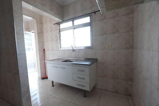 Copa e Cozinha de apartamento para alugar com 1 quarto, 49m² em Jardim Guairaca, São Paulo