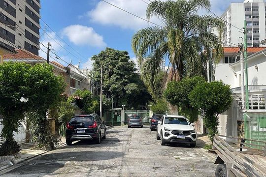 Área externa de casa para alugar com 3 quartos, 110m² em Vila Clementino, São Paulo