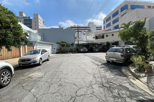Área externa de casa para alugar com 3 quartos, 110m² em Vila Clementino, São Paulo