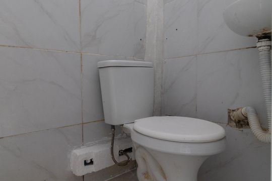 Banheiro de casa de condomínio para alugar com 1 quarto, 38m² em Vila Lais, São Paulo
