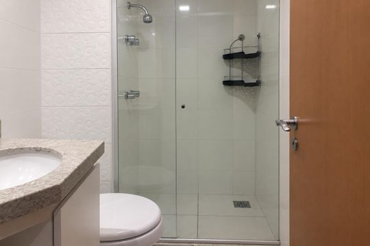 Banheiro de apartamento para alugar com 1 quarto, 50m² em Águas Claras, Brasília