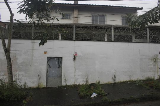 Fachada externa  de casa à venda com 3 quartos, 268m² em Jardim Maria Dirce, Guarulhos