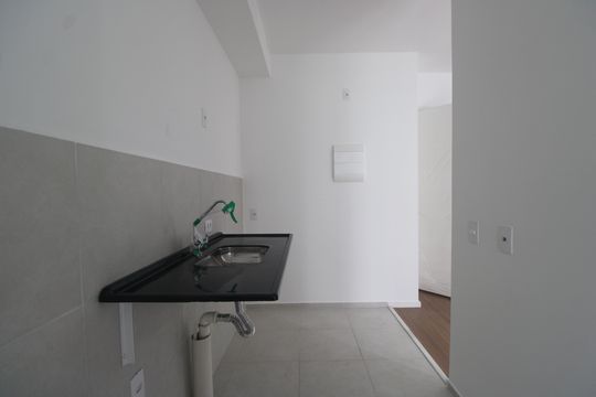 Cozinha de apartamento para alugar com 2 quartos, 42m² em Barra Olímpica, Rio de Janeiro