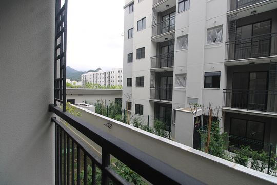 Sala - Varanda de apartamento para alugar com 2 quartos, 42m² em Barra Olímpica, Rio de Janeiro