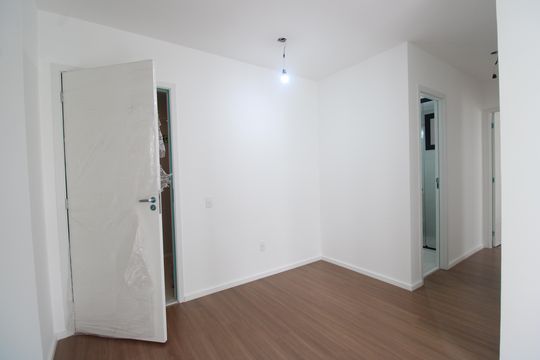 Sala de apartamento para alugar com 2 quartos, 42m² em Barra Olímpica, Rio de Janeiro