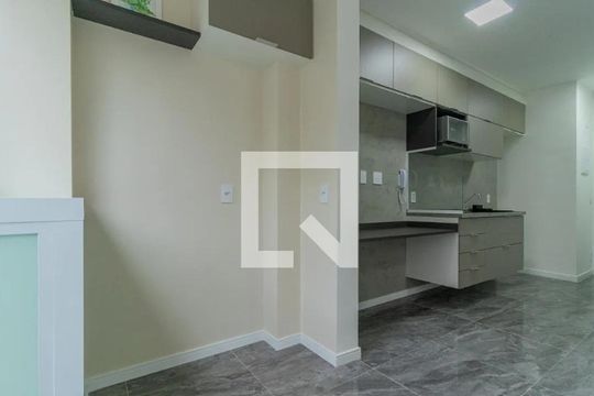 Sala/Quarto de apartamento para alugar com 1 quarto, 26m² em Vila Andrade, São Paulo