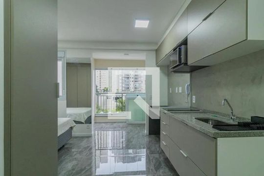 Cozinha de apartamento para alugar com 1 quarto, 26m² em Vila Andrade, São Paulo