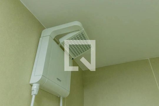 Banheiro de apartamento para alugar com 1 quarto, 26m² em Vila Andrade, São Paulo