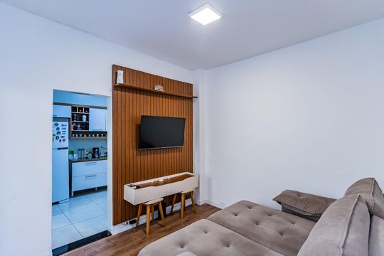 Casa à venda com 7 quartos, 212m² em Vila Sao Vicente, São Paulo