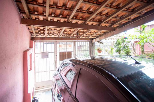 Garagem de casa à venda com 4 quartos, 157m² em Vila Nogueira, Diadema