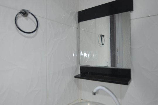 Banheiro de apartamento para alugar com 2 quartos, 50m² em Madureira, Rio de Janeiro