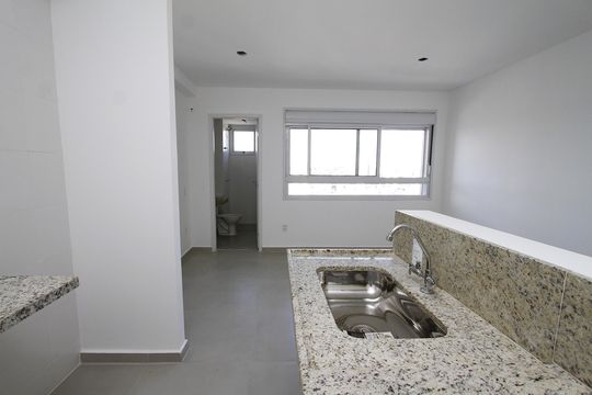 Cozinha de apartamento para alugar com 1 quarto, 24m² em Nova Suíça, Belo Horizonte