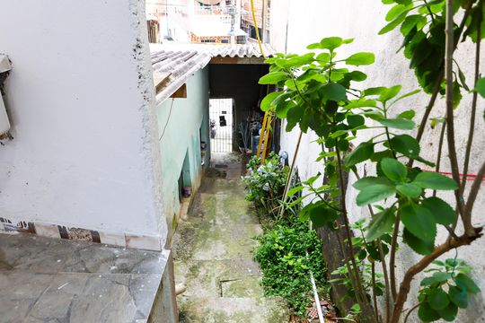 Área externa de casa para alugar com 2 quartos, 34m² em Parque Reboucas, São Paulo