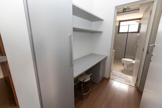 ESCRITÓRIO de apartamento para alugar com 1 quarto, 50m² em Cambuí, Campinas