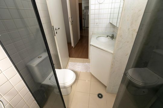 BANHEIRO de apartamento para alugar com 1 quarto, 50m² em Cambuí, Campinas