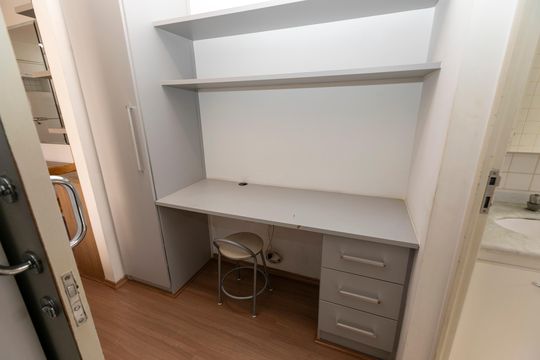 ESCRITÓRIO de apartamento para alugar com 1 quarto, 50m² em Cambuí, Campinas
