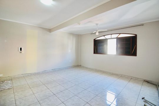 Suite 1 de casa para alugar com 6 quartos, 260m² em Jardim Soares, São Paulo