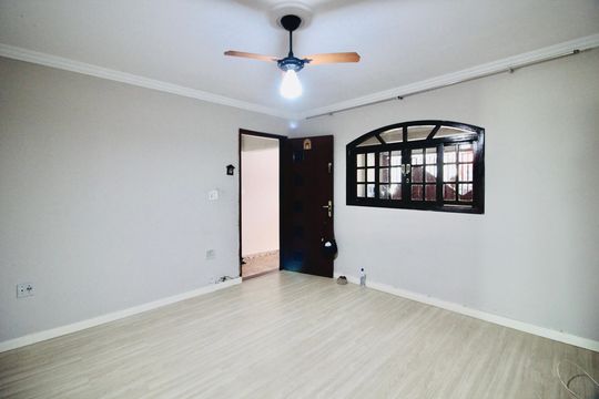 Casa para alugar com 6 quartos, 260m² em Jardim Soares, São Paulo