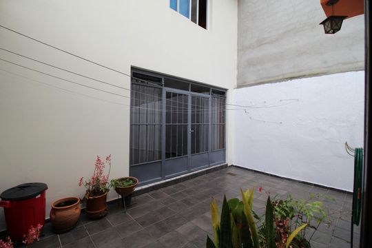 Quintal e Garagem de casa à venda com 4 quartos, 200m² em Piraporinha, Diadema