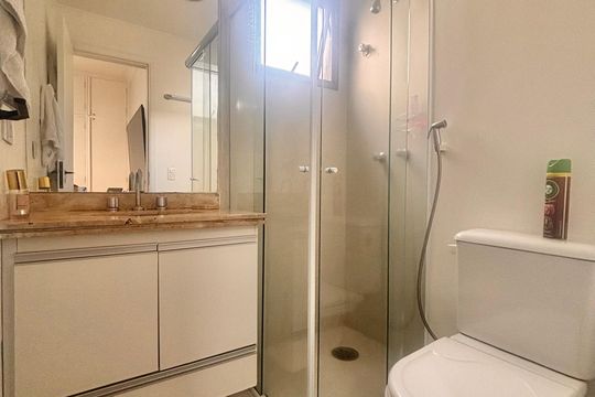 Banheiro suíte 2 de apartamento à venda com 3 quartos, 118m² em Alphaville, Barueri
