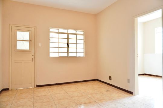 Casa à venda com 4 quartos, 360m² em Paraíso, Belo Horizonte